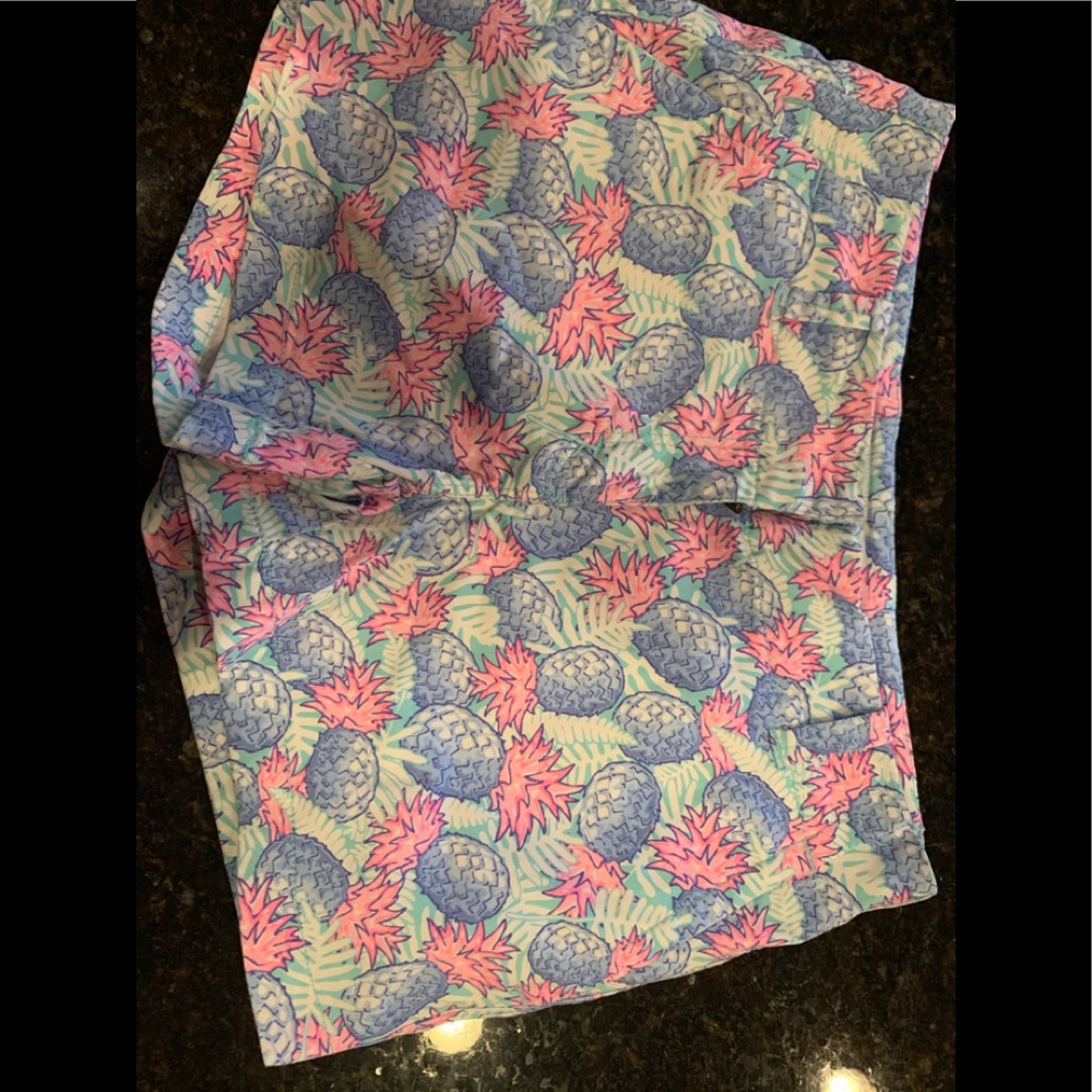 Vineyard vines women’s shorts